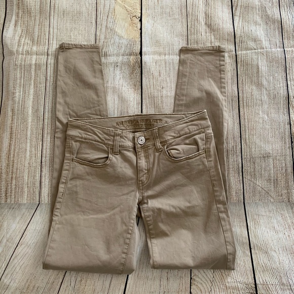 American Eagle Outfitters Pants - Tan jegging super stretch pants from AEO